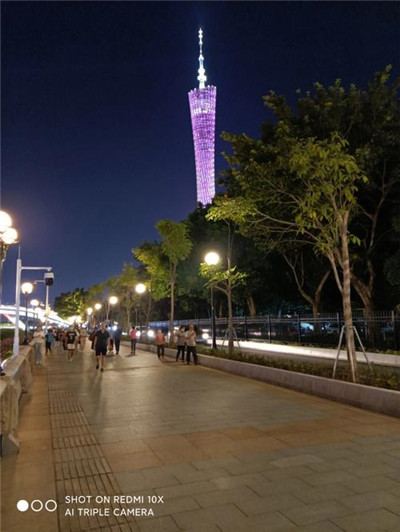 尽情享受深圳明珠会所的全套服务 尽情享受深圳明珠会所的全套服务